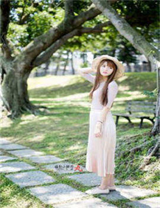草莓樱桃丝瓜绿秋葵榴莲大全-妓院里的女人